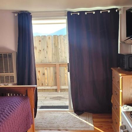 Angel Cottage With A Sauna Or The Cozy With A Jacuzzi Tub, Both Are Studios With A View Of Маунт-Шаста Экстерьер фото